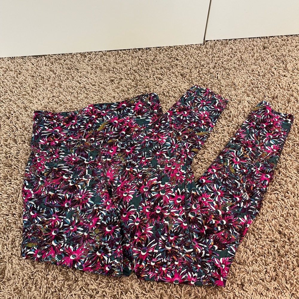 Fast and free lululemon legging